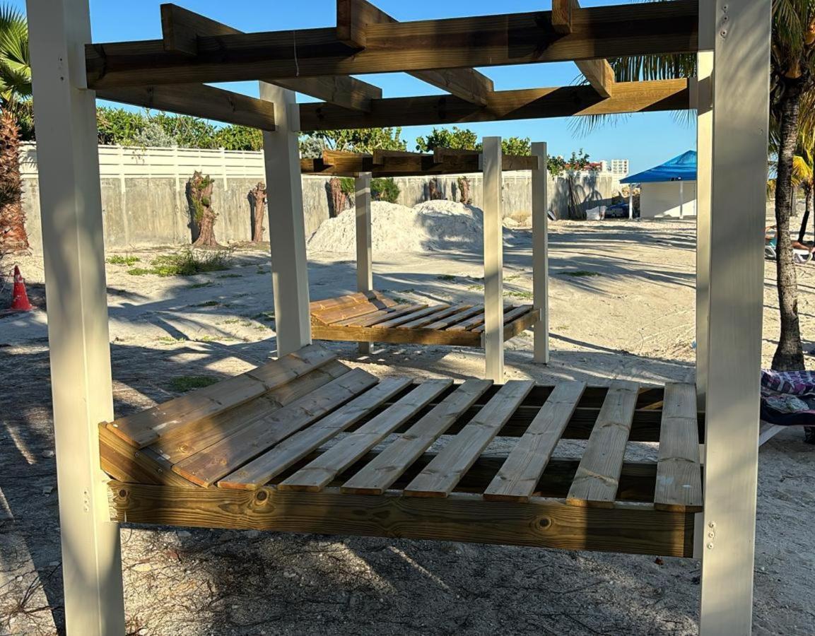 Studio Le Titoune Acces Plage St-Francois Avec Reservoir D'Eau Automatique Saint-Francois  Luaran gambar